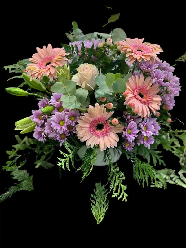 Diseño 23 - Arreglo Floral de Santos