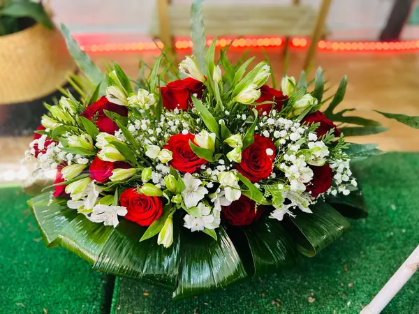 Diseño 30 - Arreglo Floral de Santos